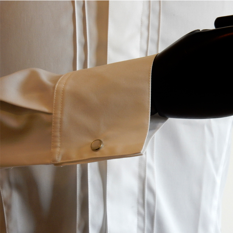 MATHINIER_Détail du poignet mousquetaire de la veste Grand chef ASPEN